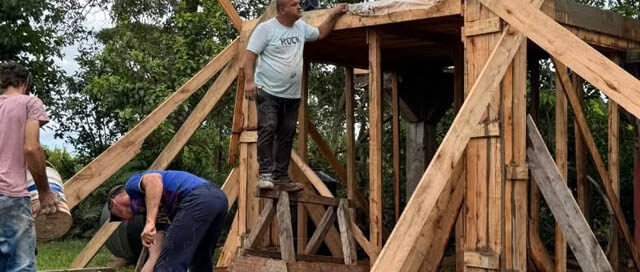 Iniciaron la construcción de la torre para el futuro reservorio de agua en Picada Progreso