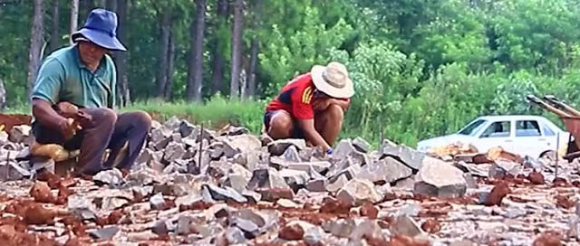 Avanza la obra de cordón cuneta y empedrado sobre la avenida Maipú en Alem