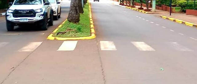 Puerto Iguazú refuerza la señalización vial en puntos estratégicos de la ciudad