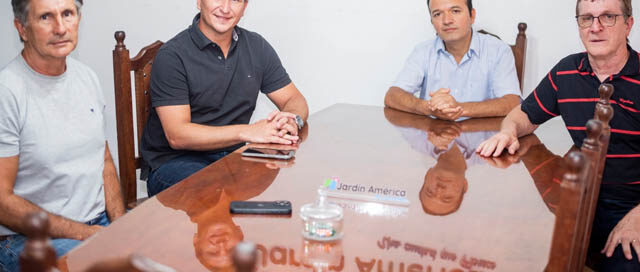 El intendente de Jardín América se reunió con Sebastián Macías para analizar la situación de la yerba mate