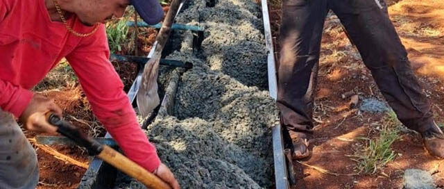 Avanzan obras de cordón cuneta y empedrado en el barrio Las Orquídeas de Iguazú