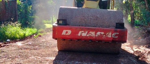 Avanzan obras de mejoramiento vial en el barrio Costa del Mbocay