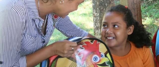 Eldorado: entregaron útiles escolares a niños del barrio Avanti que asisten a clases de apoyo