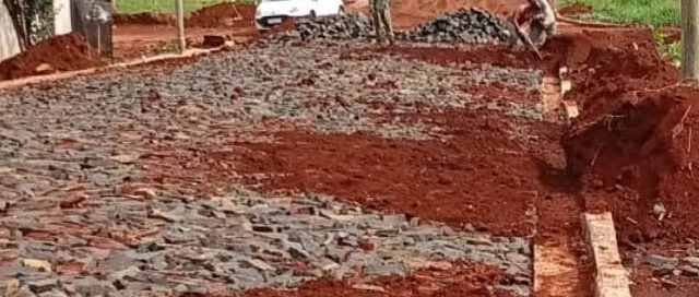 Wanda: retomaron las obras de empedrado y cordón cuneta en el barrio Residencial