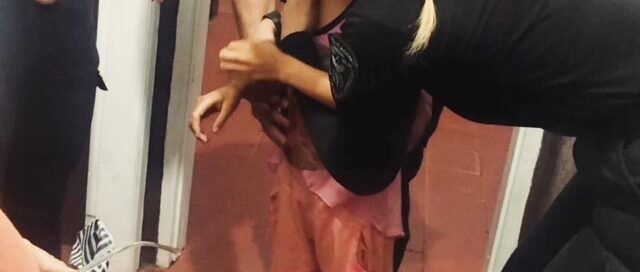 Policías salvaron a una niña que se atragantó con un caramelo en Eldorado