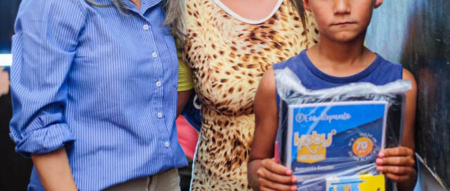 Wanda: entregaron útiles escolares en distintos barrios para acompañar el inicio del ciclo lectivo 2026