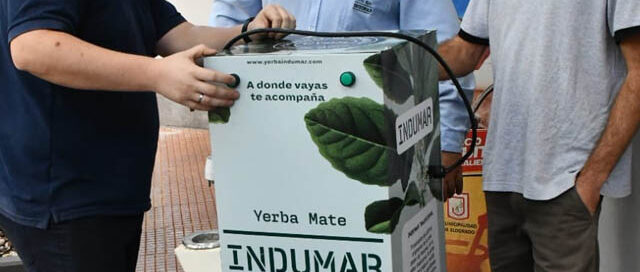 Eldorado: el municipio recibió la donación de un dispenser de agua caliente para la Plaza Sarmiento